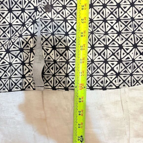 Tommy Bahama Men's XXL Black Geometric Short Sleeve Button-Up Shirt - Picture 5 of 9